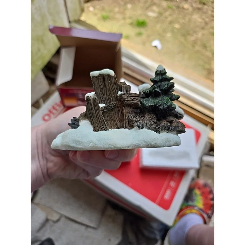 Santa's Workbench Collection Accessories Resin Duck Pond 2001 Great Condition